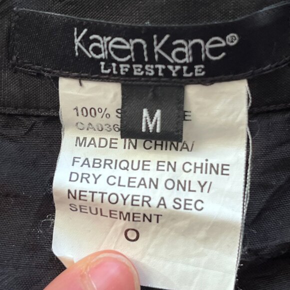 Karen Kane Silk Sleeveless Button Down Blouse (with Crinkle look) - Picture 3 of 10